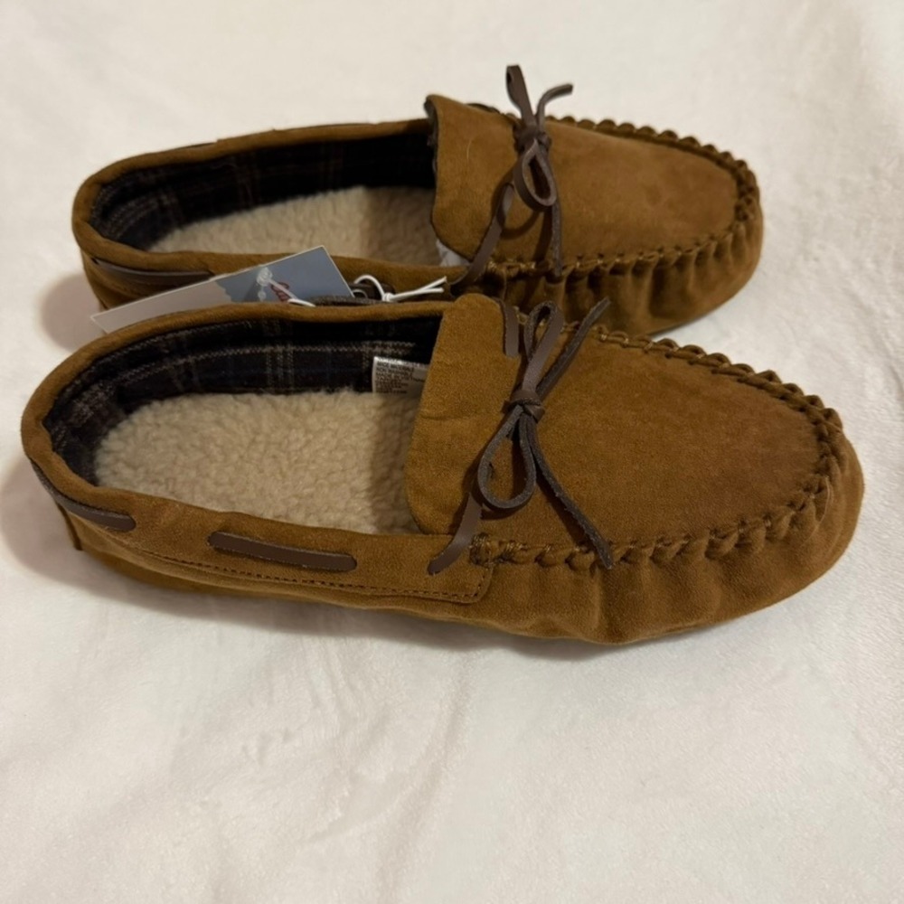Cat & Jack Boys Brown Faux Suede Moccasin Slippers Faux Fur Lined Size 4 NWT